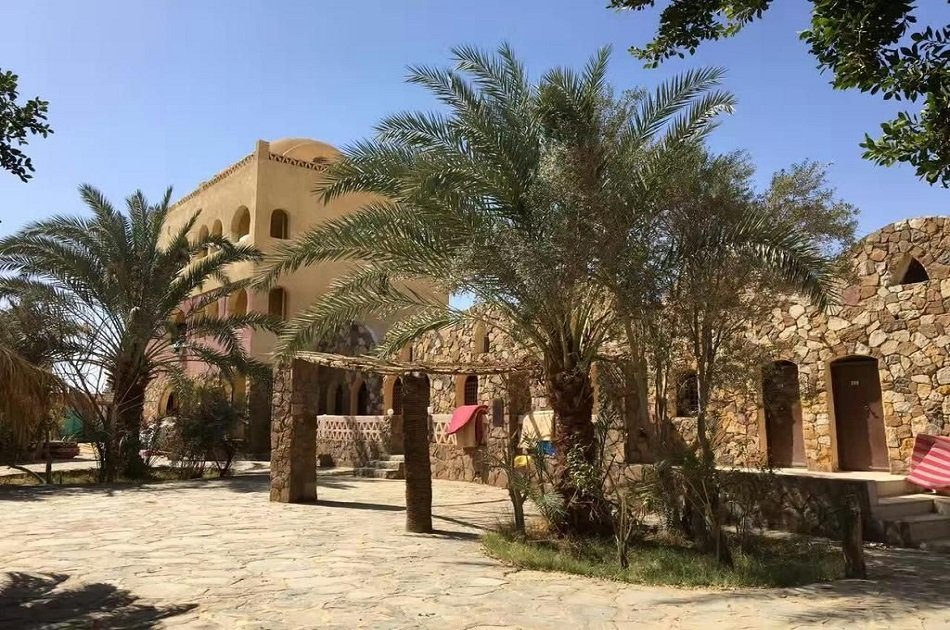 3 Day Black & White Desert, Bahariya Oasis Tour from Cairo
