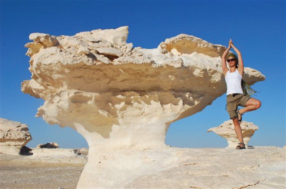 3 Day Black & White Desert, Bahariya Oasis Tour from Cairo