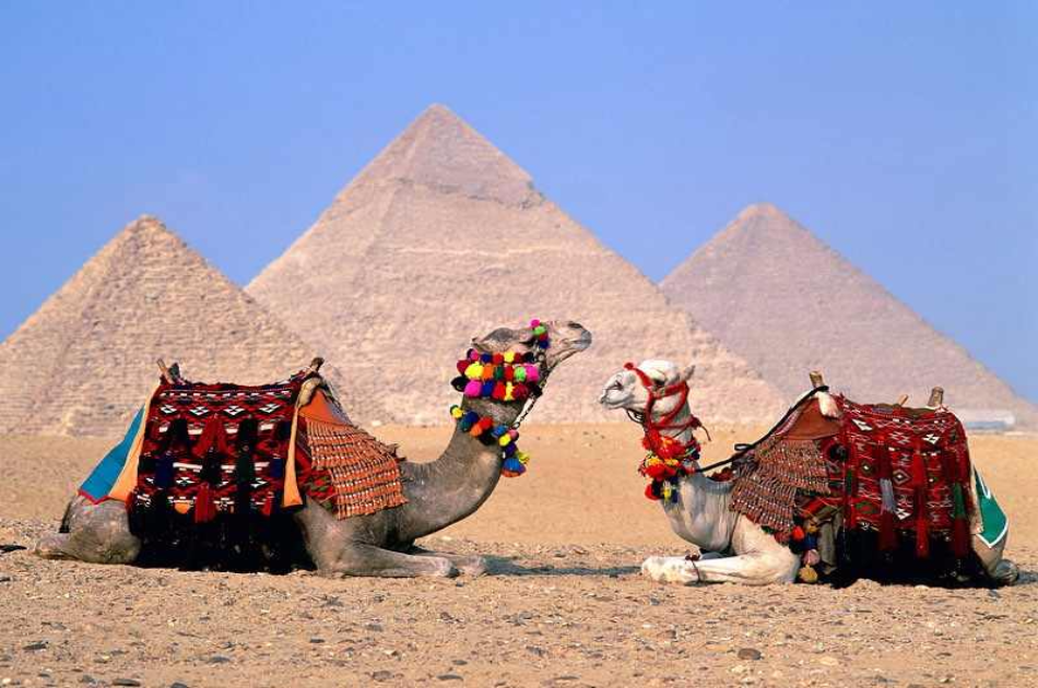 4 Day Cairo City Break: Pyramids and Sphinx with 5-Star Hotel