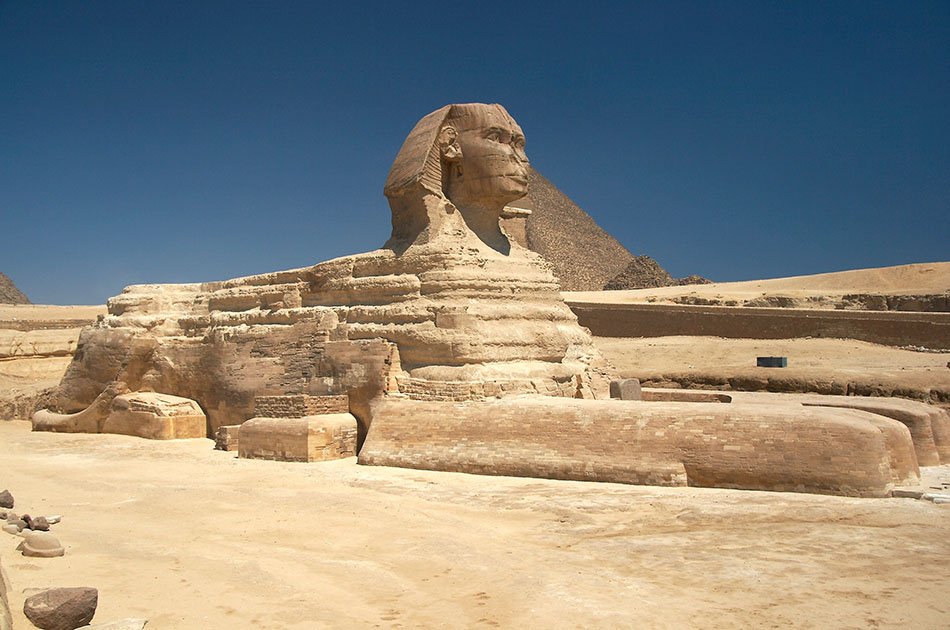 4-Hours Private Guided Tour to Giza Pyramids, Sphinx and The Valley Temple