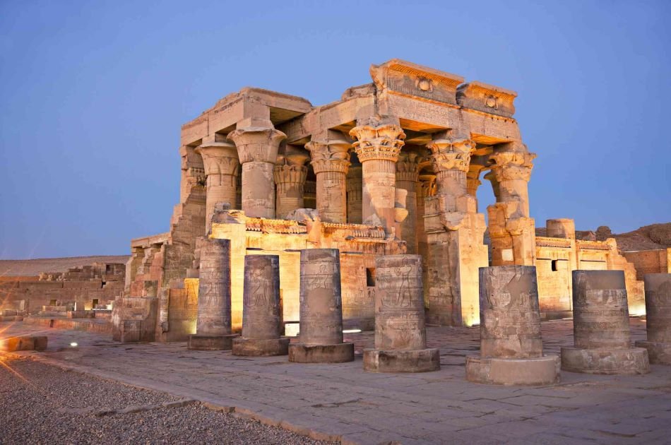 5 Days / 4 Nights Dahabiya Nile Cruise From Luxor To Aswan