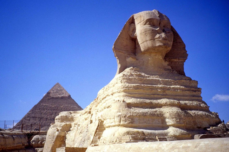 8-Hours Private Tour to Giza Pyramids, Sphinx, Sakkara Pyramids and Memphis