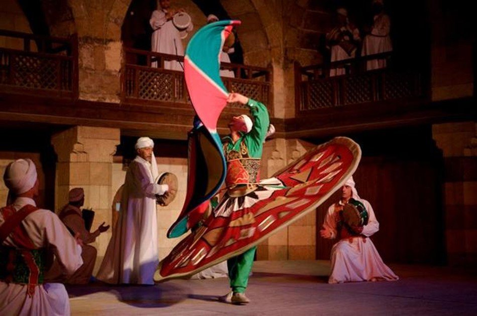 Al Tannoura Egyptian Heritage Show at Wekalet El Ghoury from Cairo