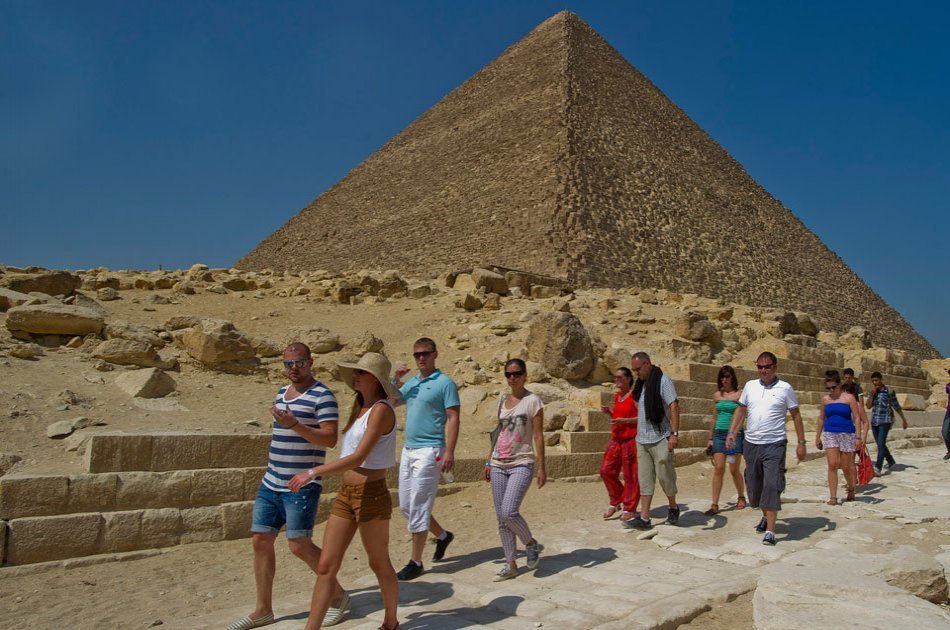 Be in Awe on a Private Day Tour of the Giza Pyramids, Sphinx and Egyptian Museum