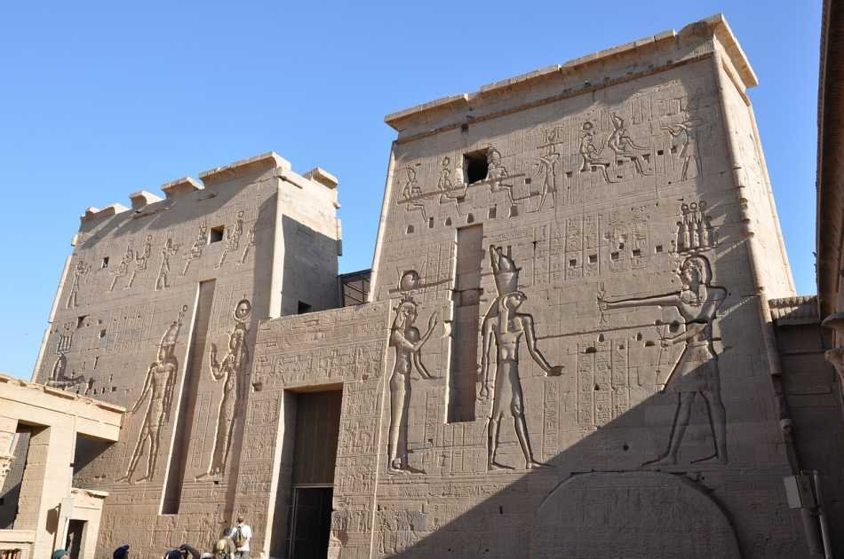 Day Excursion to Edfu & Kom Ombo Temples from Marsa Alam