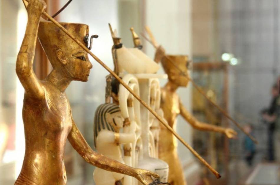 Half Day Group Tour To The Astounding Egyptian Museum