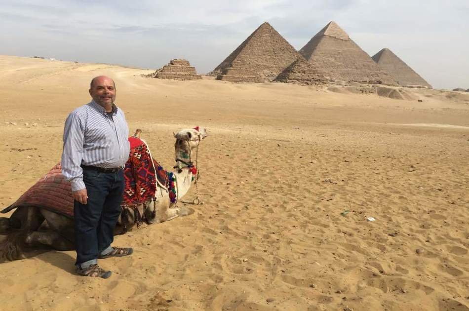 Half Day Tours of the Pyramids of Giza and Sphinx with Camel Riding and Guide
