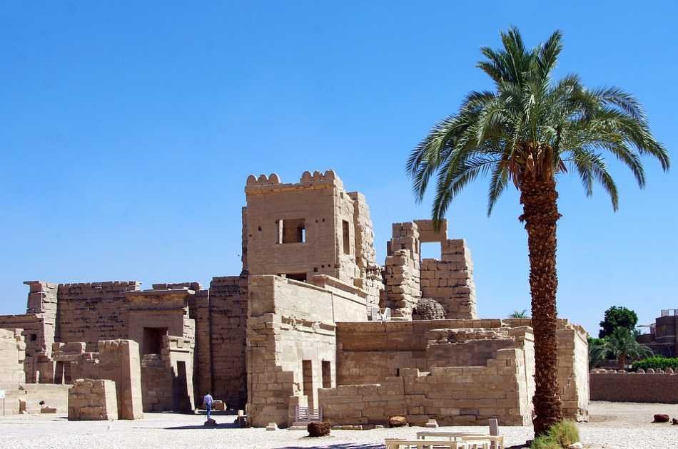 Luxor Private Full Day Tour: Valley of Kings & Queens, Hatchepsut Temple, Medinet Habu, Tombs of Nobles and Colossi of Memnon