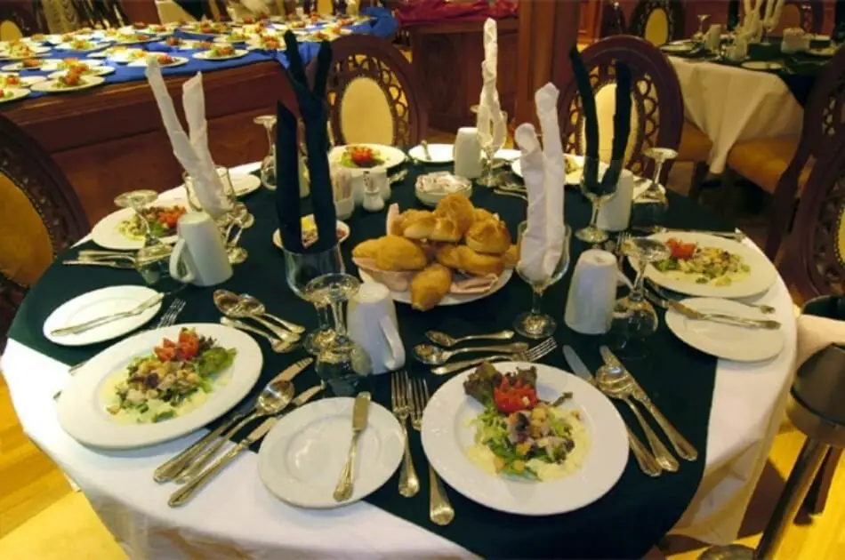 Nile Cruise Dinner in Cairo