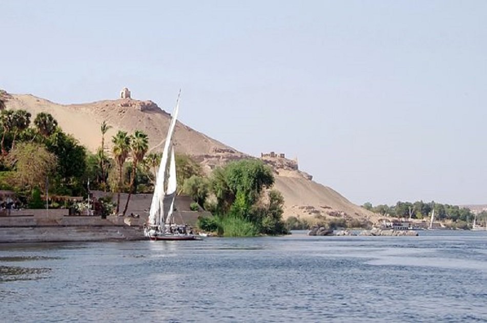 Nour El Nile Dahbaiya Cruises