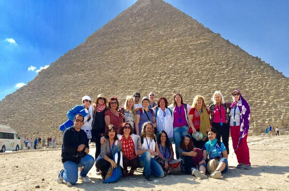 Private 8 Day History Tour Pyramids & Nile Cruise - Cairo, Aswan, Luxor with Internal Flights
