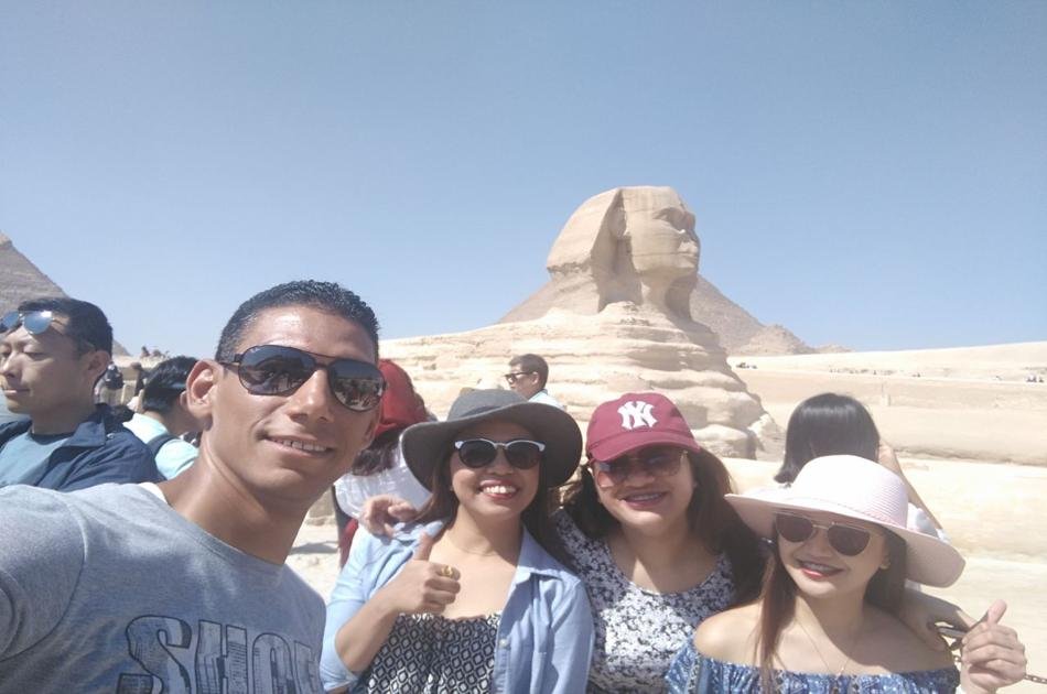 Private 8 Days Historical Tour of Pyramids, Karnak Temple and Cruise by Flight