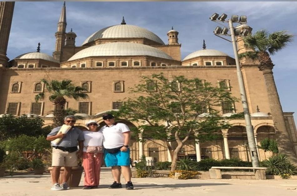 Private 8 Days Historical Tour of Pyramids, Karnak Temple and Cruise by Flight