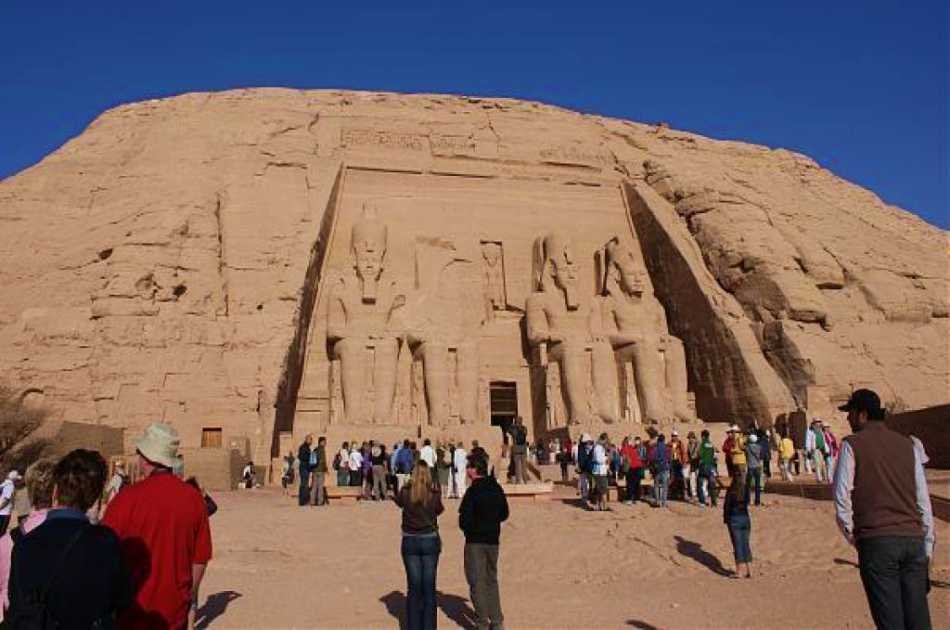 Private Day Tour: to Abu Simbel from Aswan by road