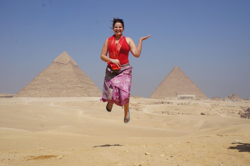 Private Full Day Tour to Giza Pyramids, Sphinx and Sakkara Including Camel Ride