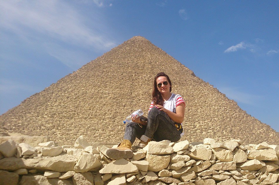 Private Full-Day Tour to Giza Pyramids, Sphinx, Sakkara Pyramids and Memphis
