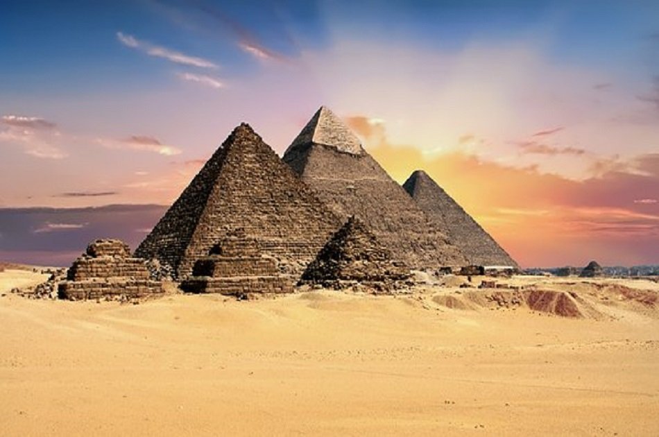 Private Giza Pyramids Including Bent, Red & Step Pyramids at Dahshur & Sakkara Tour