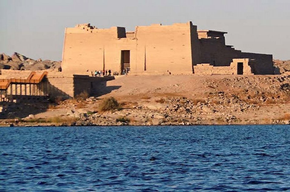 Private Guided Tour to High Dam, The Obelisk & Philae Temple by Motor Boat From Aswan