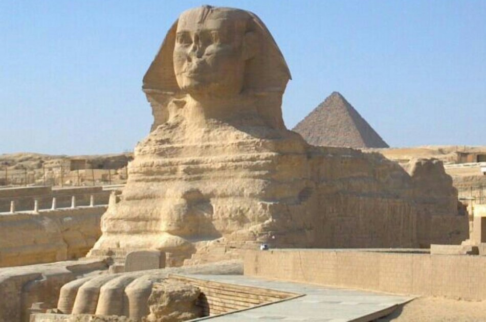 Yalla Pyramids 1 Day Private Tour in Giza From Cairo