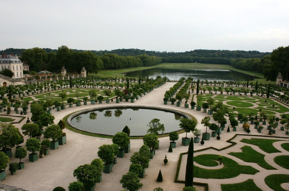Audio Guided Tour of the Palace of Versailles and Access to the whole Estate