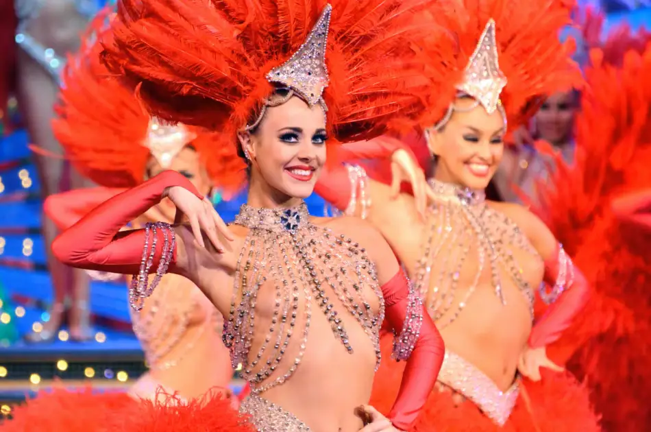Enjoy An Extravagant Evening At A Moulin Rouge Show With Roundtrip Transportation 