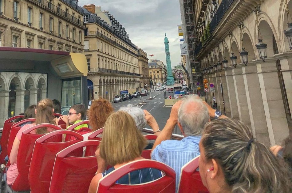 Hop On And Off As Often As You Please And See Paris At Your Own Pace With This Toot Bus Ticket - Pass 1 Day