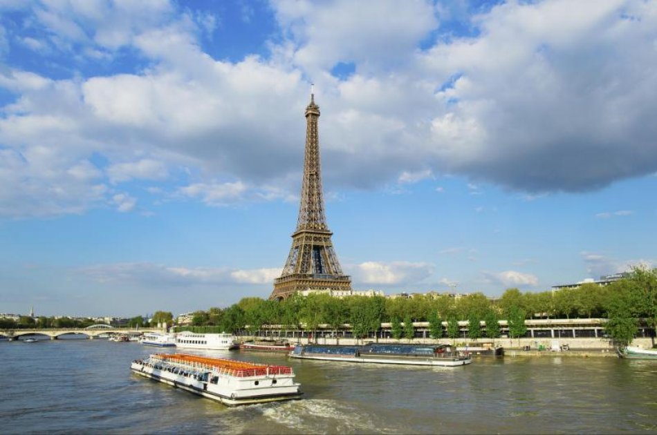 Paris Sightseeing And Louvre Museum, Audio Guided Tour From Paris Disneyland