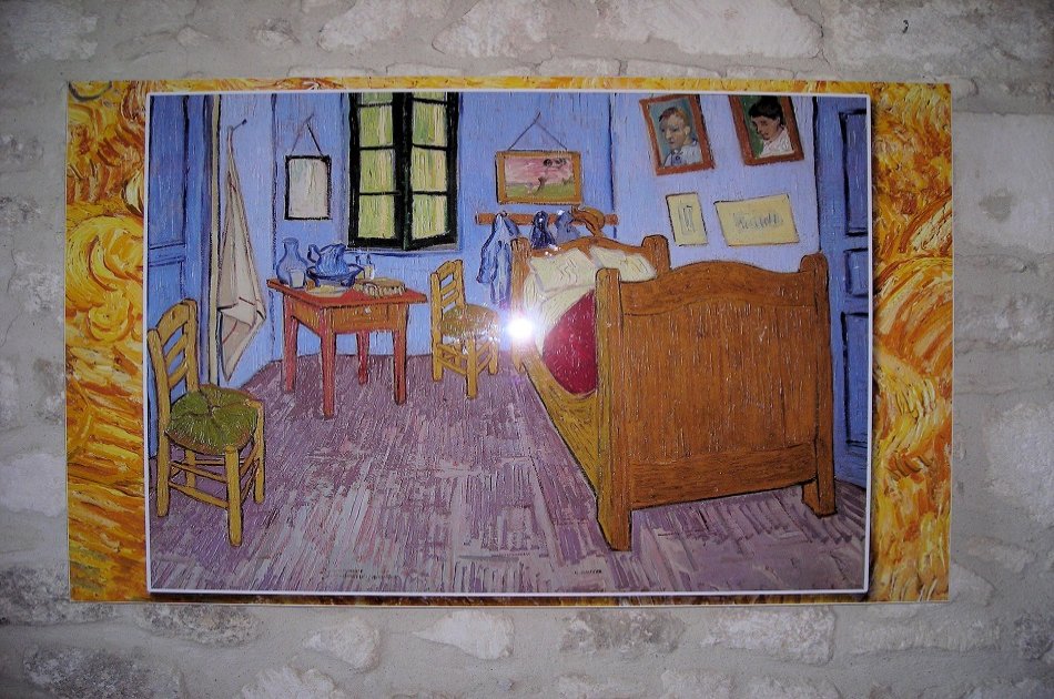 Private Avignon, St Remy and Les Baux De Provence Tour from Marseille