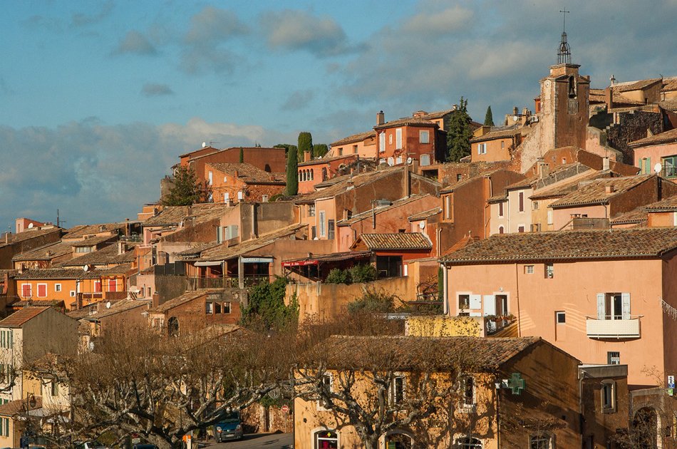 Private Luberon Villages Walking Tour From Avignon