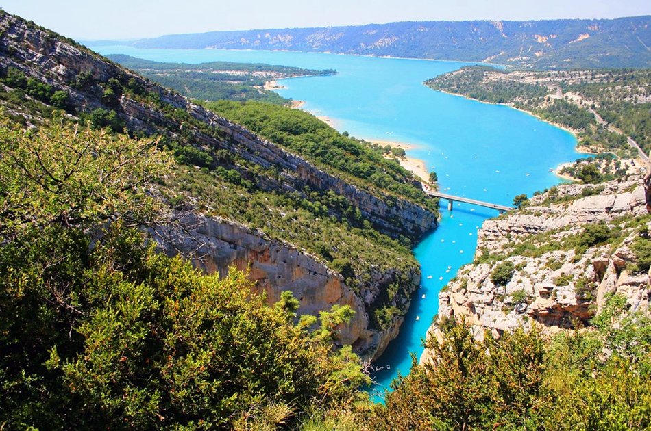 Private Tour of The Wild Provence from Avignon, Marseille and Aix-en-Provence