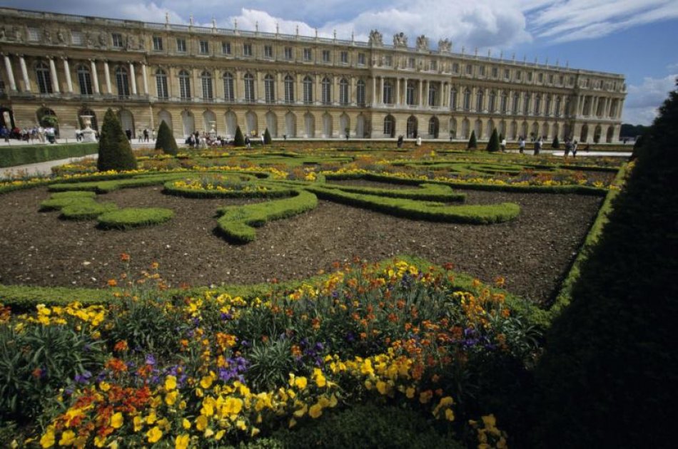 Versailles & Giverny with Guide