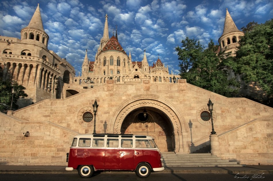 Budapest Private Sightseeing Tour by Volkswagen Samba Bus