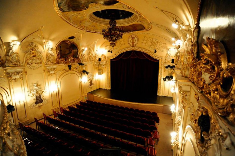 Hungarian Folklore Performance in Budapest