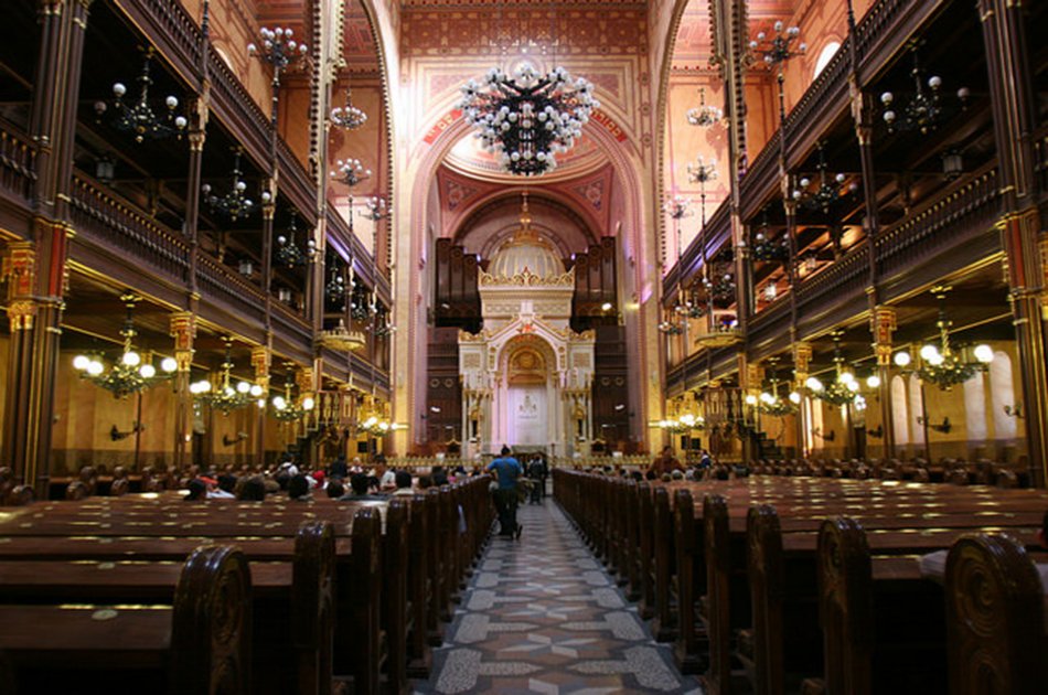 Jewish Heritage Private Synagogue Triangle Tour