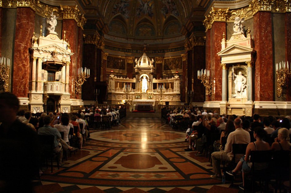Organ Concert Plus Dinner & Cruise in Budapest