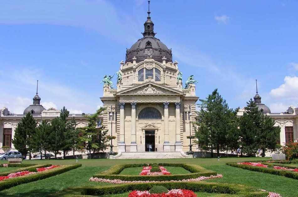 Private In Depth 7 Hour Budapest City Tour