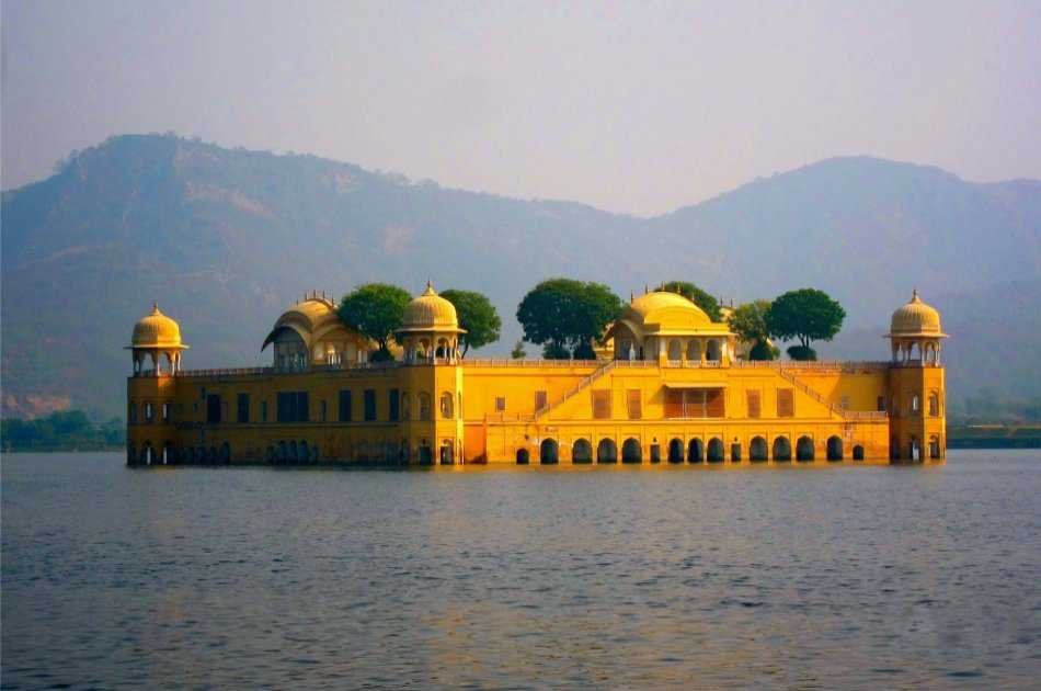 11 Day Guided Private Tour of India