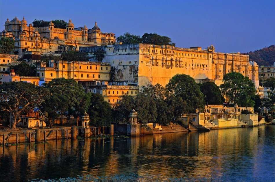 11 Day Guided Private Tour of India
