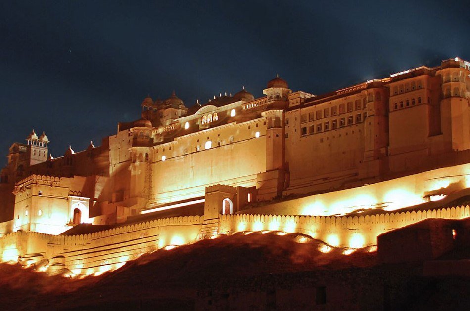 3 Day Tour of Agra, Jaipur & Delhi Includes Accommodation And Private Car
