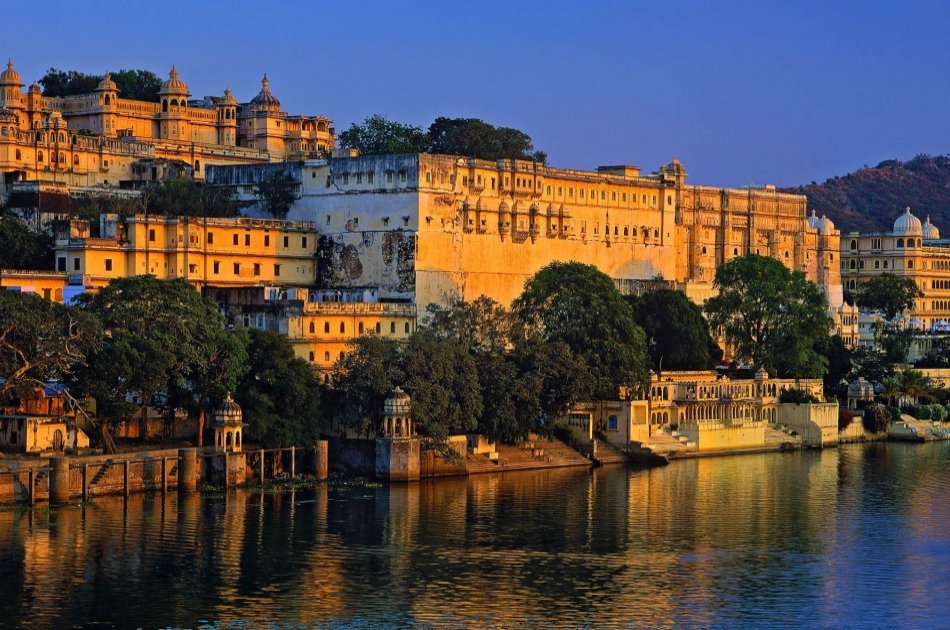 3-Days Golden Triangle Private Tour to Agra & Jaipur from New Delhi