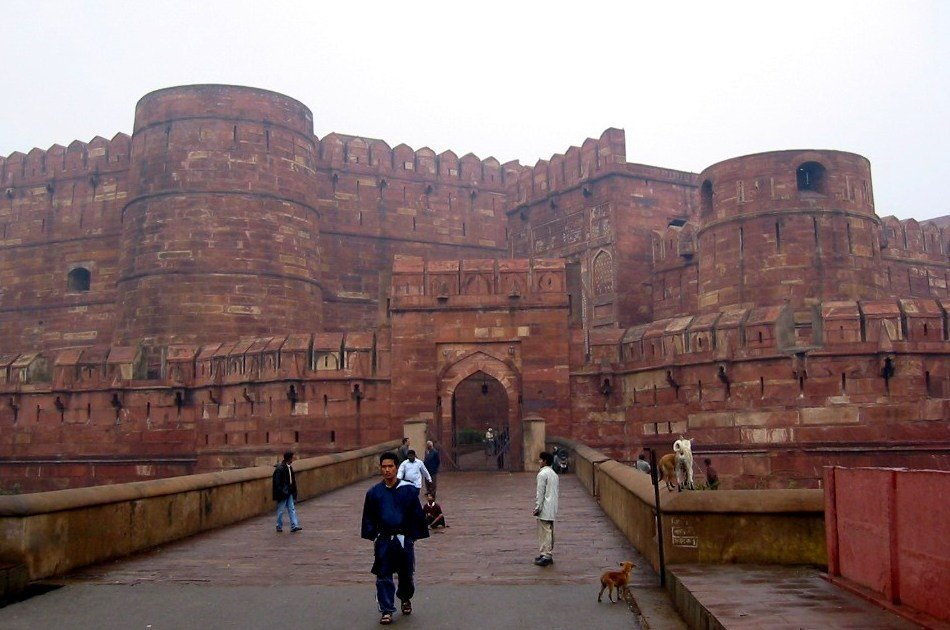 4 Days Agra with Haridwar & Rishikesh Trip from Delhi by Private Car