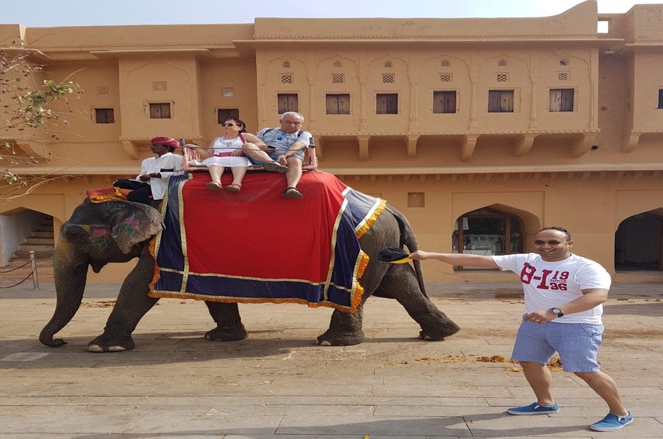 4 days Golden Triangle Tour