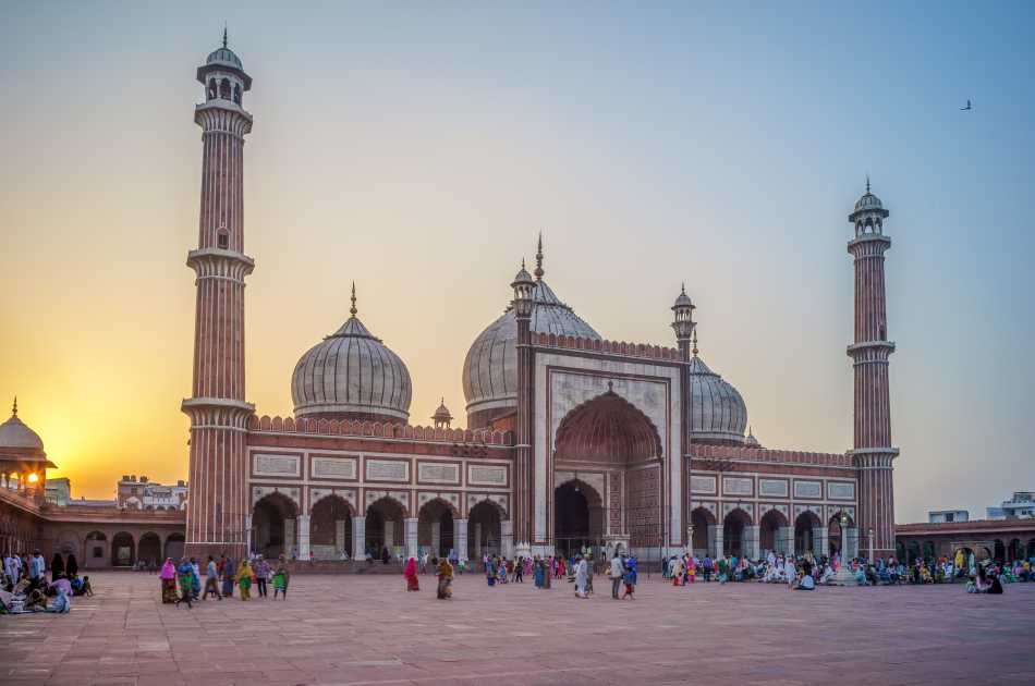 7 Hour City Tour of Old and New Delhi