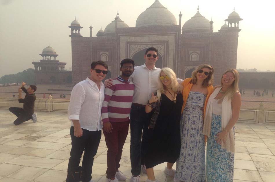 A Majestic Trip with Taj Mahal from Agra