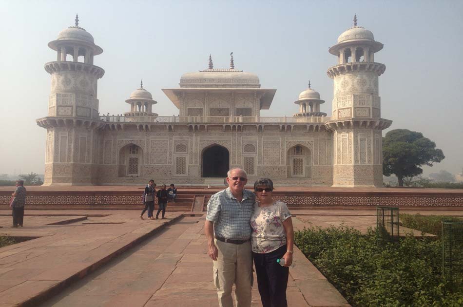 A Majestic Trip with Taj Mahal from Agra