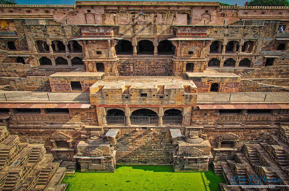 Abhaneri Step Well and Monkey Temple Private Day Tour