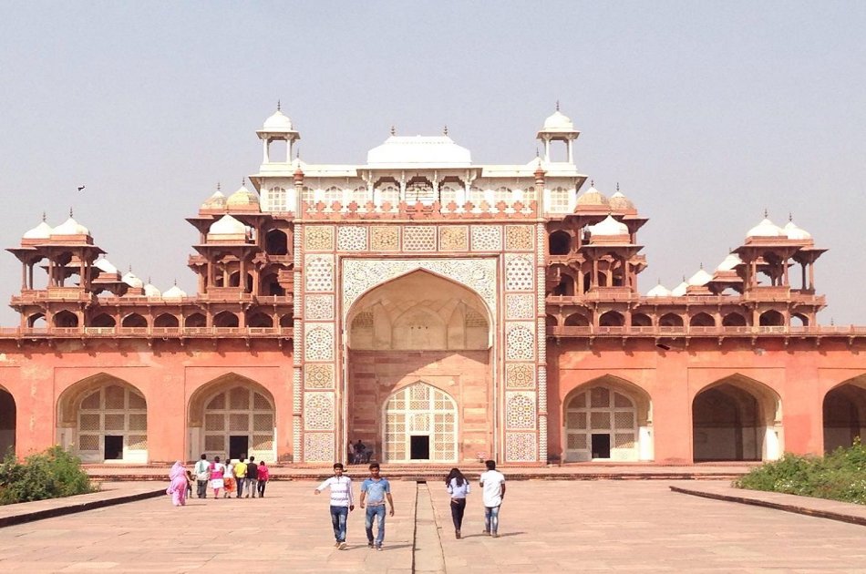 Agra City Private Tour Including Taj Mahal, Agra Fort, Baby TaJ & Sikandra