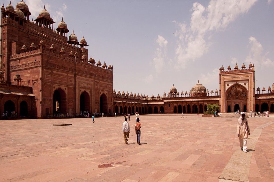 Agra Tour With Taj Mahal, Agra Fort and Fatehpur Sikri
