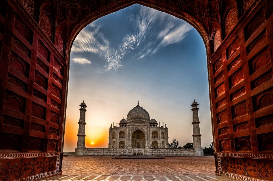 Cheap and Best Taj Mahal Sunrise Tour by Car From Delhi to Delhi