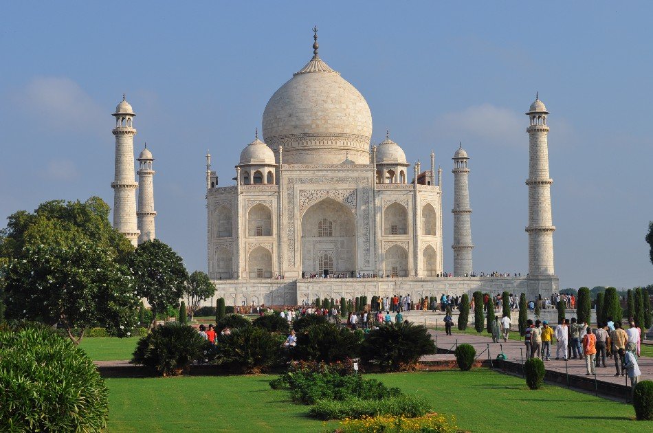 Delhi to Agra and Taj Mahal Private Day Trip by Express Train with Lunch